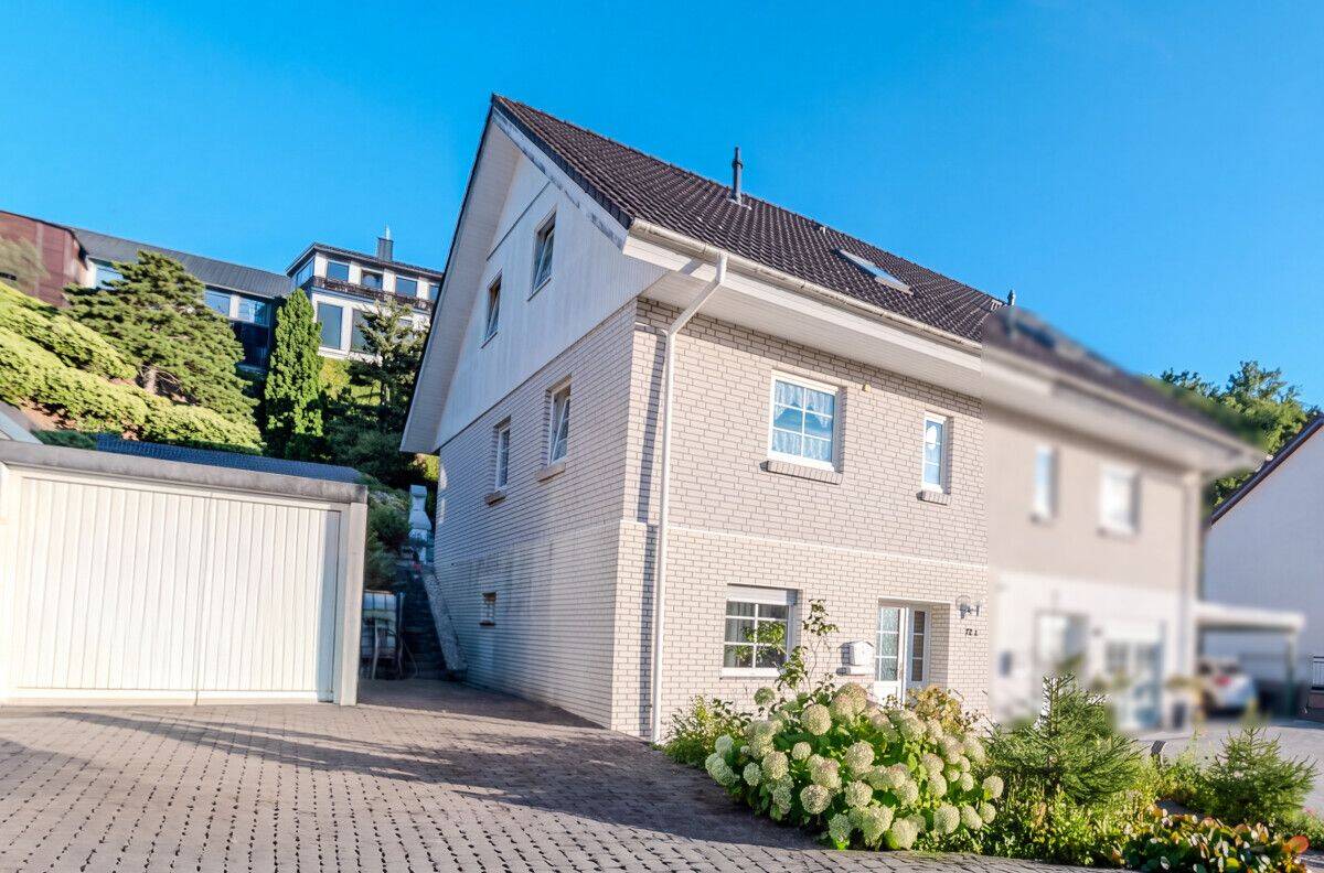 Platz für die Familie – gepflegte Doppelhaushälfte in Finnentrop, 57413 Finnentrop