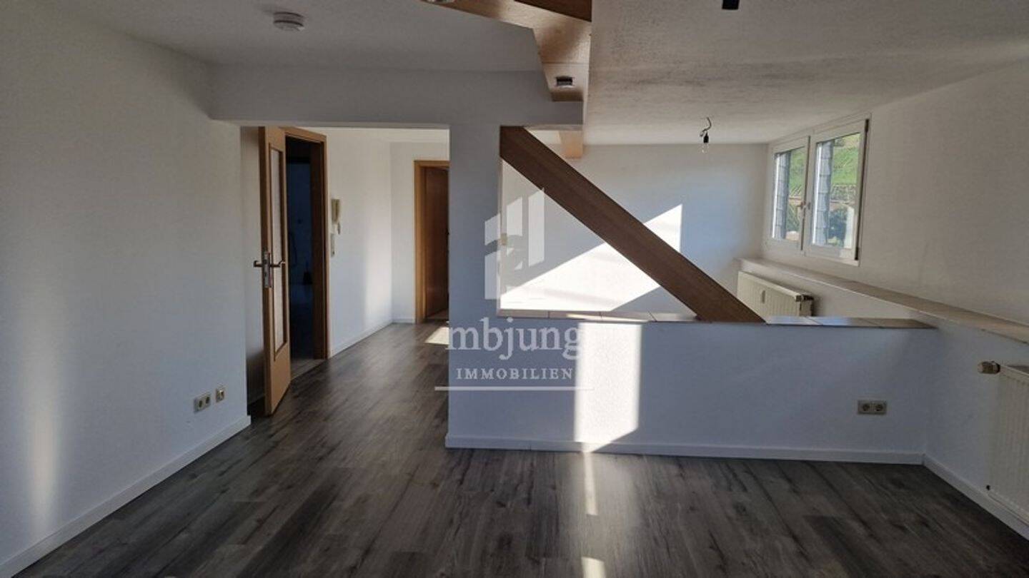 *** Helle Dachgeschosswohnung – zentral gelegen ***, 54486 Mülheim an der Mosel