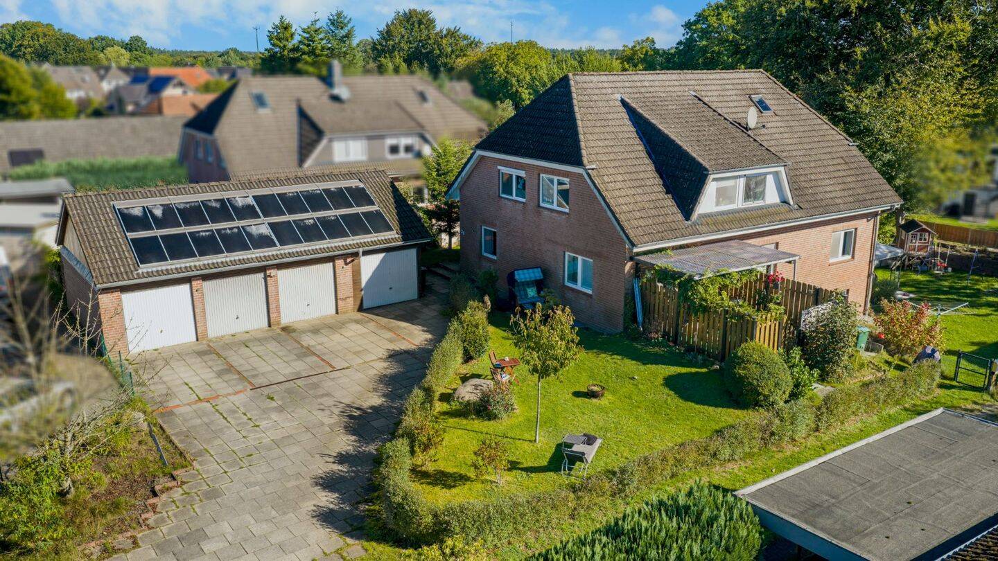 Wohnen wie im eigenen Haus: schöne Erdgeschosswohnung mit Garten, Terrasse & Garage in ruhiger Lage, 24635 Rickling
