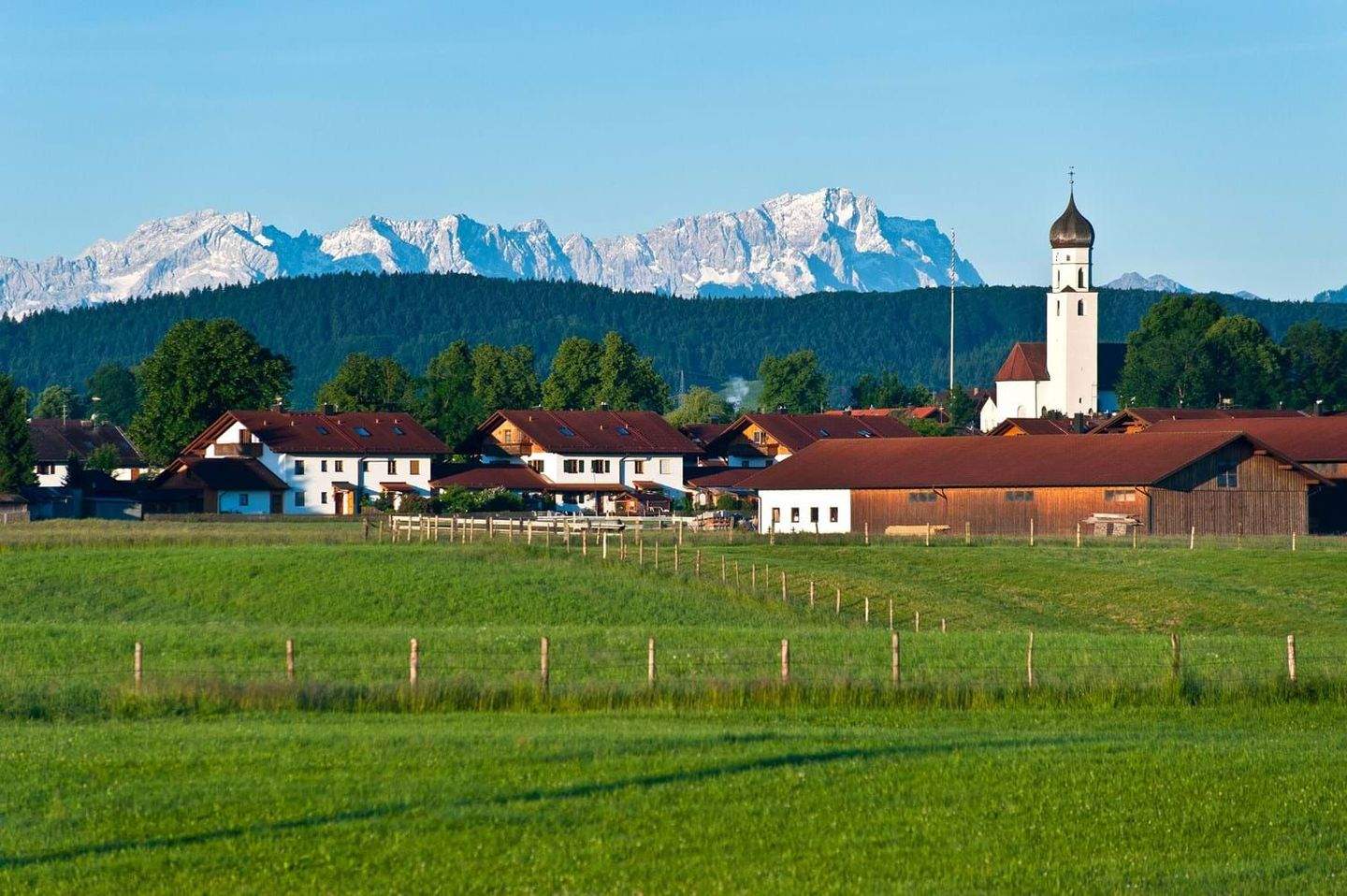 Ihr Traumhaus im bay. Voralpenland:  sehr sonniges Baugrundstück mit  903 m2 für ein Einfamilienhaus im idyllischen Antdorf!, 82387 Antdorf