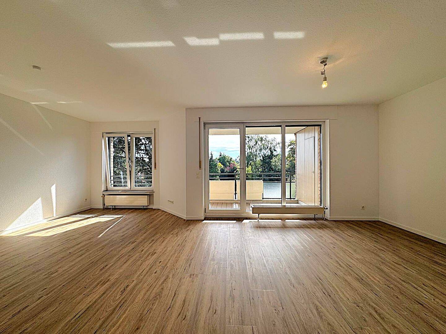 frisch renovierte Zwei-Zimmer-Wohnung, 40724 Hilden