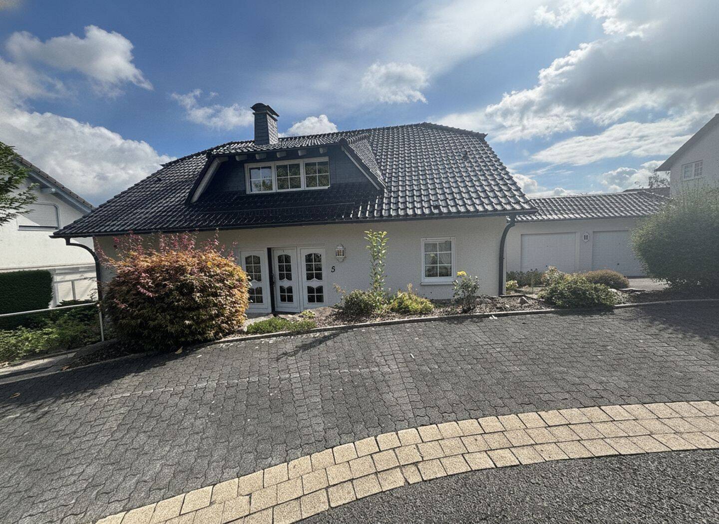 Großzügiges und gepflegtes Einfamilienhaus mit Garten in ruhiger Top-Lage in Schalksmühle, 58579 Schalksmühle