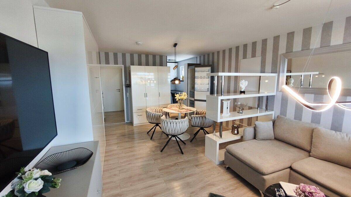 Modernisiertes 1-Zimmer-Appartement mit Balkon und Weitblick bis zum Bodensee in Tettnang, 88069 Tettnang