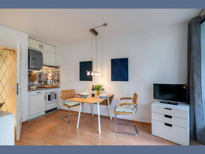Möbliert: Schöne Gartenwohnung in gehobener Wohnlage, 81479 München (Thalk. Obersendl.-Forsten-Fürstenr.-Solln)