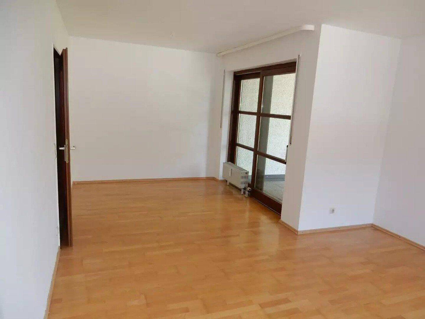 2-Zimmer-Wohnung Einbauküche Kellerraum Terrasse Kr. Passau, 94032 Passau (Altstadt Haidenhof-Nord Haidenhof-Süd Innstadt)