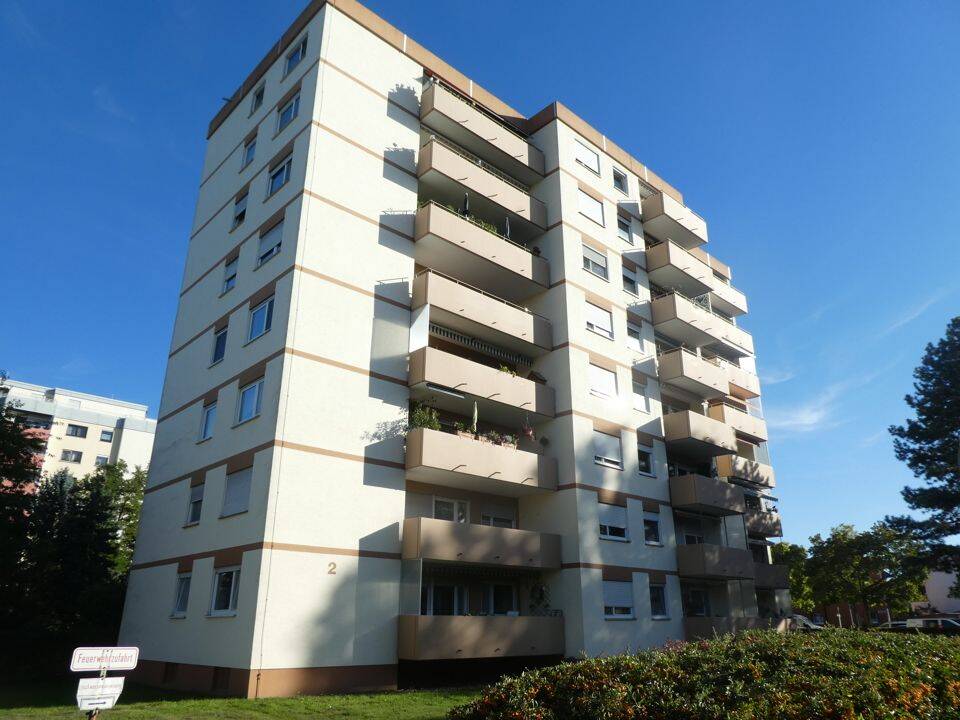 Ruhig gelegen und gepflegt: 2-Zimmerwohnung mit Balkon und Einbauküche!, 68219 Mannheim (Rheinau)