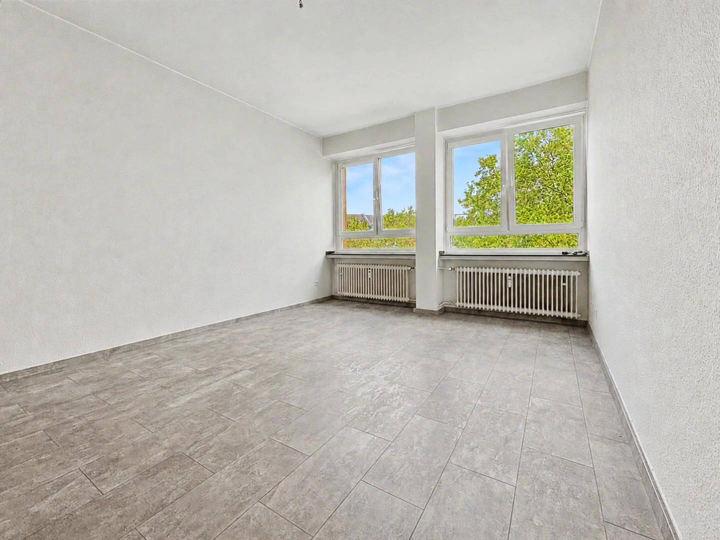 Helles 1-Zimmer-Apartment in zentraler Lage von Düsseldorf – am Worringer Platz, 40210 Düsseldorf (Friedrichstadt Stadtmitte)