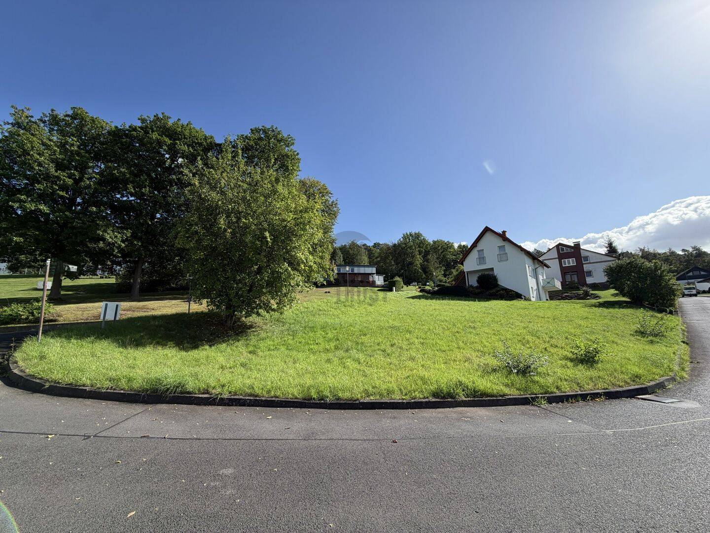 RUHIGE ORTSRANDLAGE MIT UNVERBAUBARER AUSSICHT – FREIHEIT OHNE BAUZWANG, 36166 Haunetal