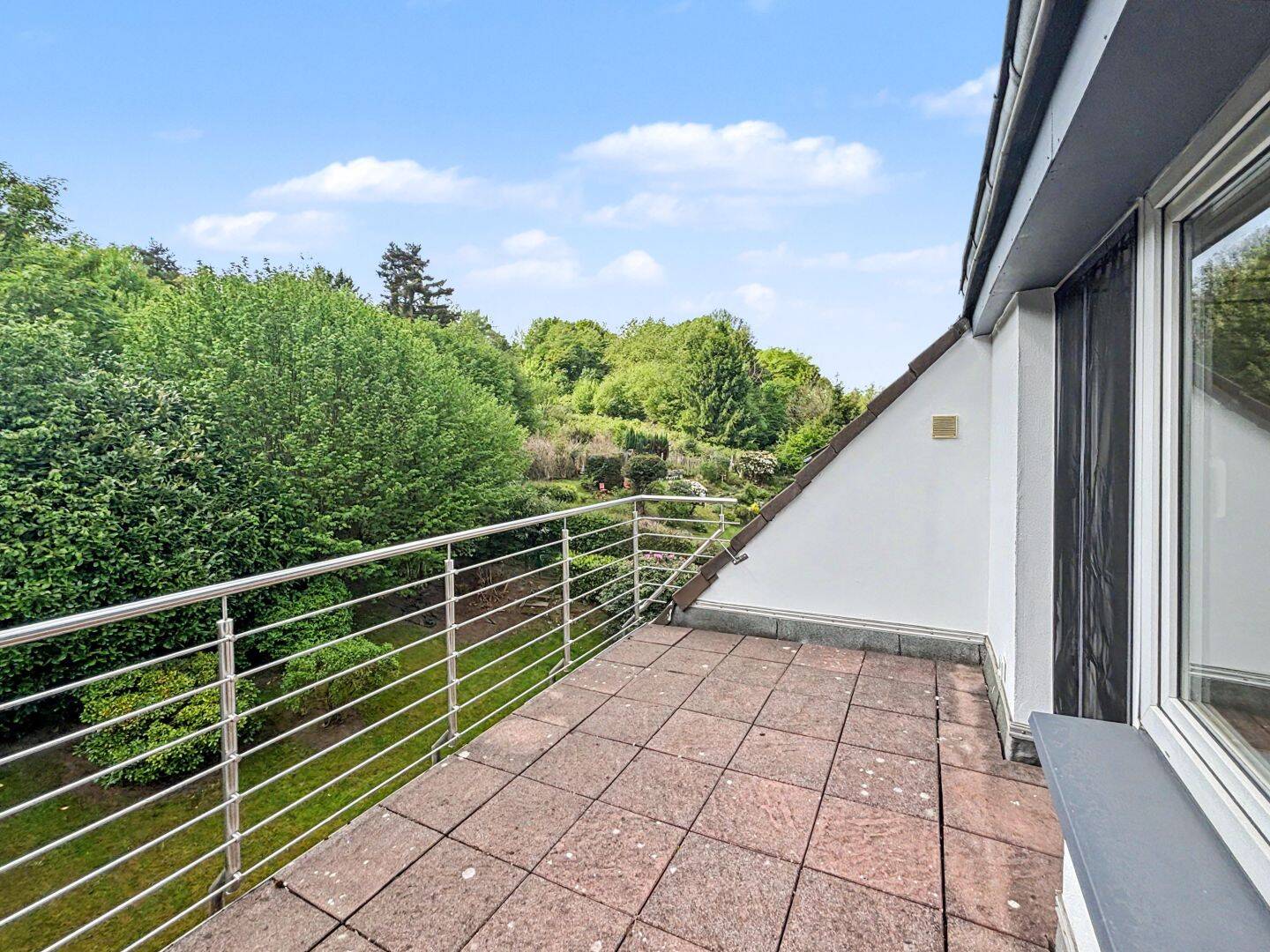 3-Zimmer Dachgeschoss- Wohnung in bester Wohnlage in Wuppertal- Cronenberg (Vonkeln), 42349 Wuppertal (Cronenberg)