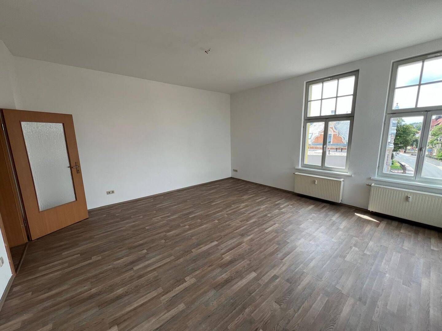 Helle 3-Raum Wohnung mit Balkon in zentraler Lage zu vermieten, 98646 Hildburghausen