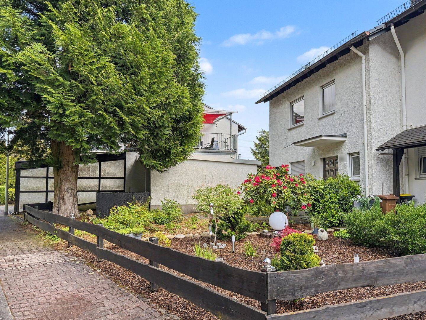 Gepflegte Doppelhaushälfte in Niedernhausen, 65527 Niedernhausen
