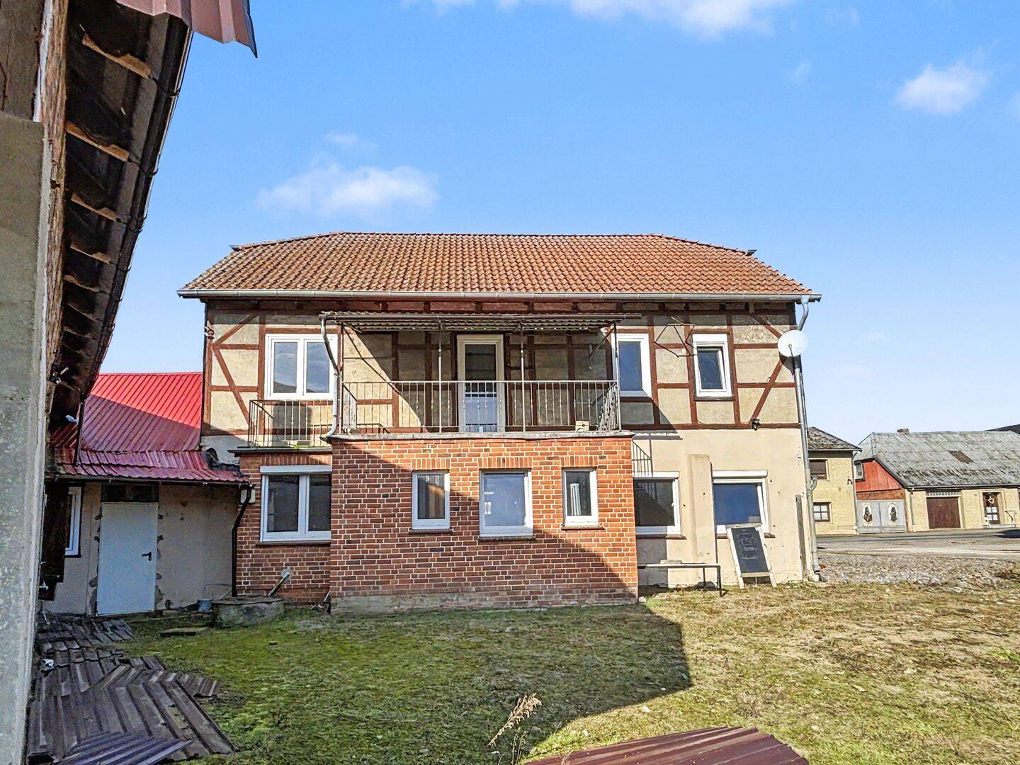 Flexibles Investment: Wohnhaus mit Entwicklungspotenzial zur Gewerbefläche in Brome., 38465 Brome