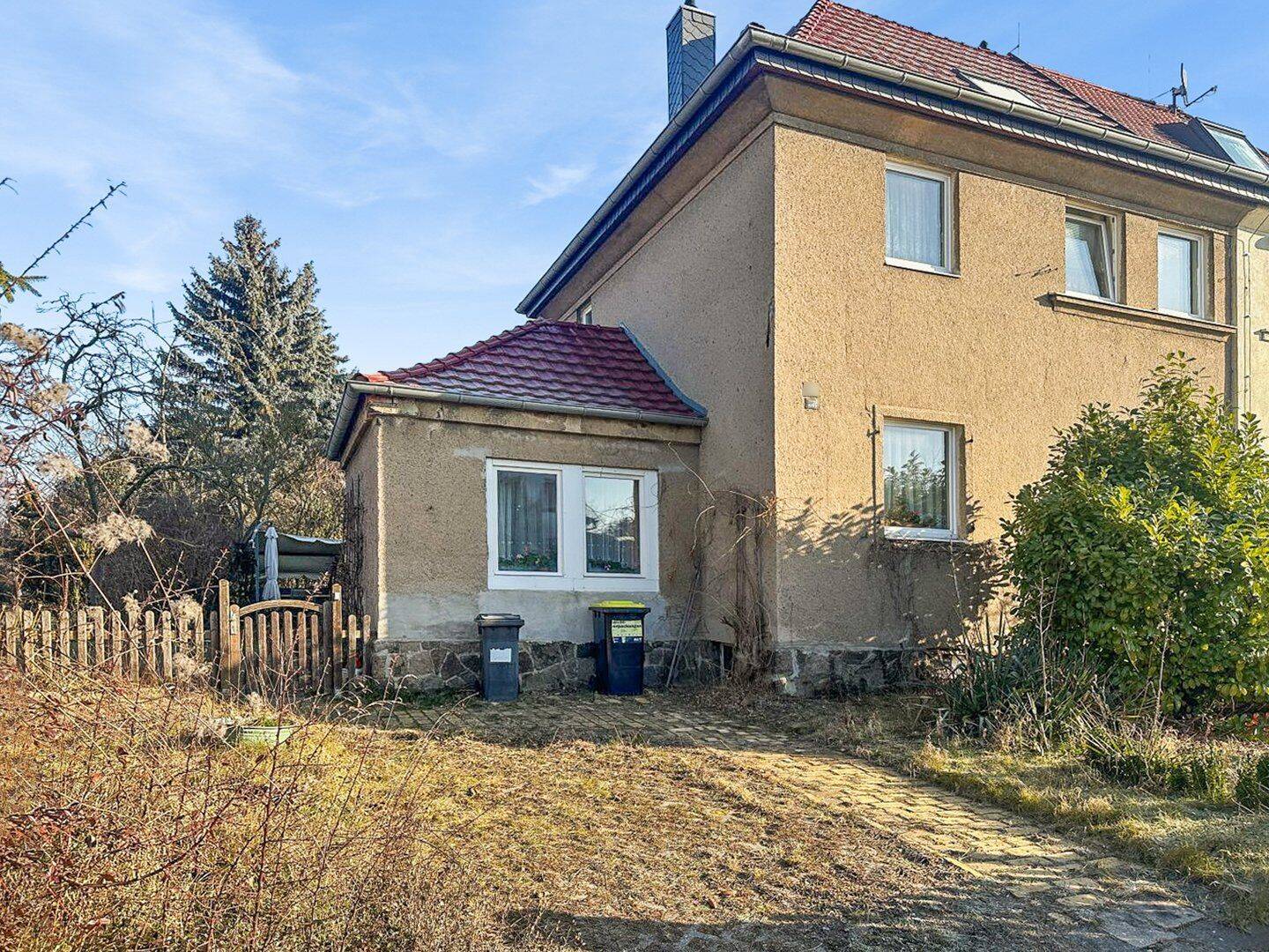Modernisierungsbedürftige Doppelhaushälfte in Leipzig Wahren – Ihr Traum vom Eigenheim, 4159 Leipzig (Lützschena-Stahmeln Möckern Wahren)