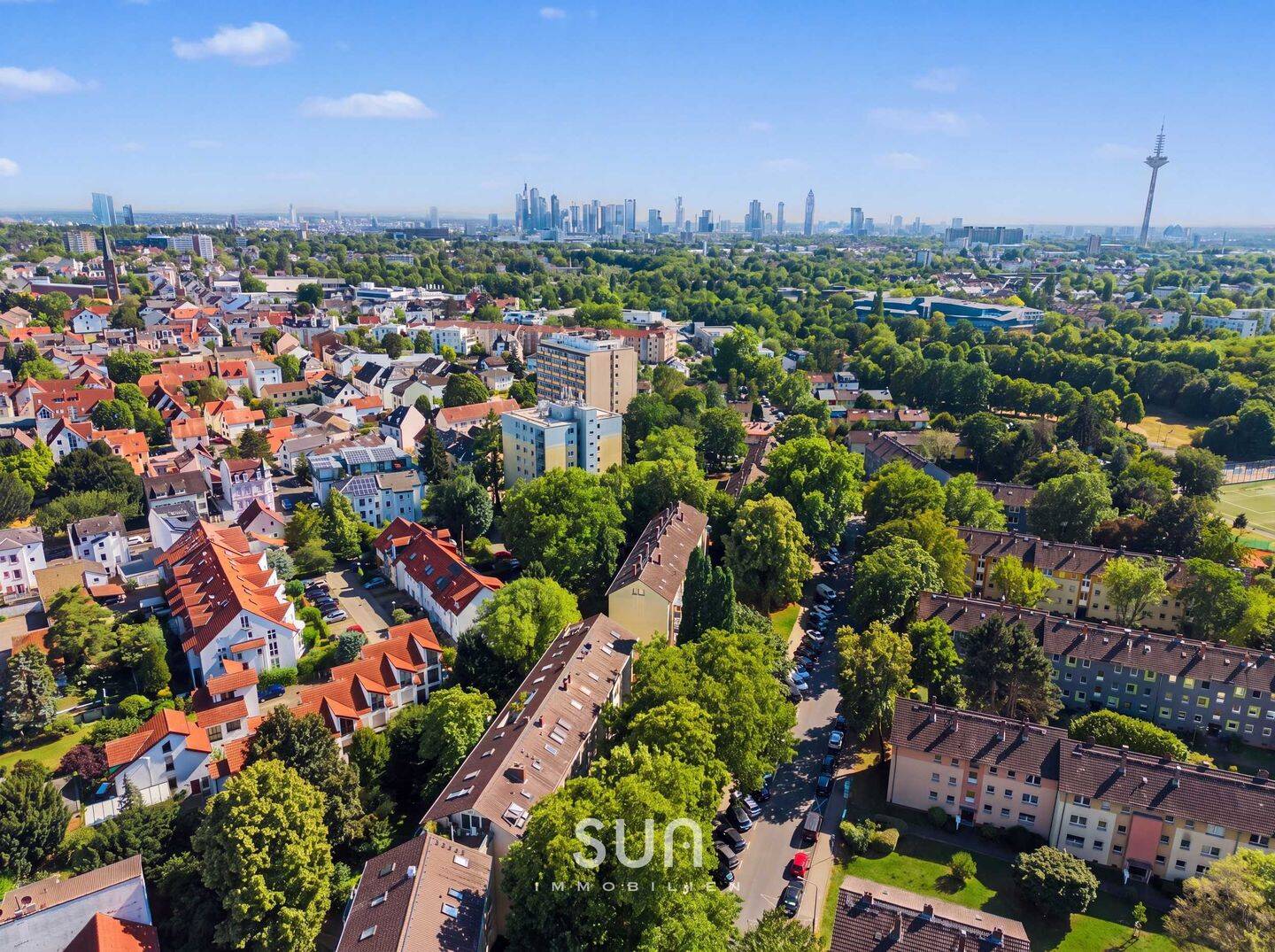 FAMILIENFREUNDLICH WOHNEN IN ECKENHEIM MIT BLICK INS GRÜNE- 4-Zimmer mit Loggia & Top-Anbindung, 60435 Frankfurt am Main