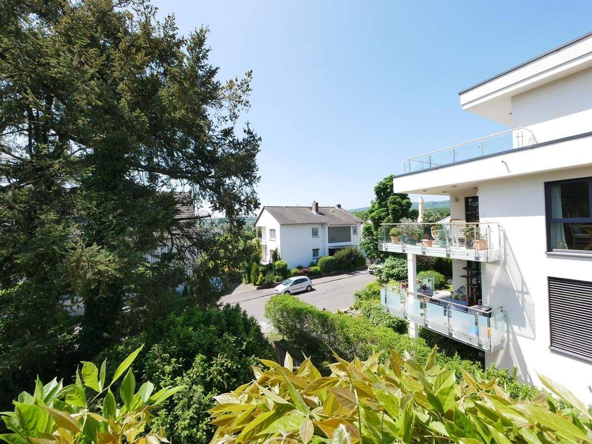 „Toplage mit Weitblick“ Baugrundstück in sehr guter Halbhöhenlage, 65195 Wiesbaden (Wiesbaden)