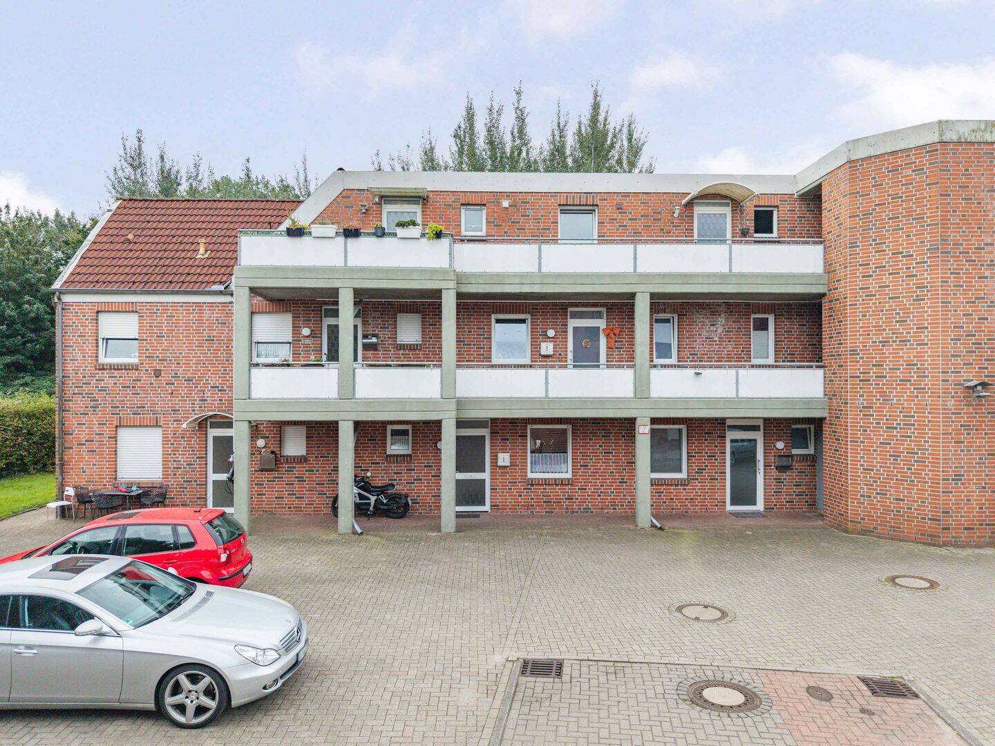 Komfortables Wohnen in zentraler Lage – gepflegte Erdgeschosswohnung mit Südterrasse, 26789 Leer (Ostfriesland)
