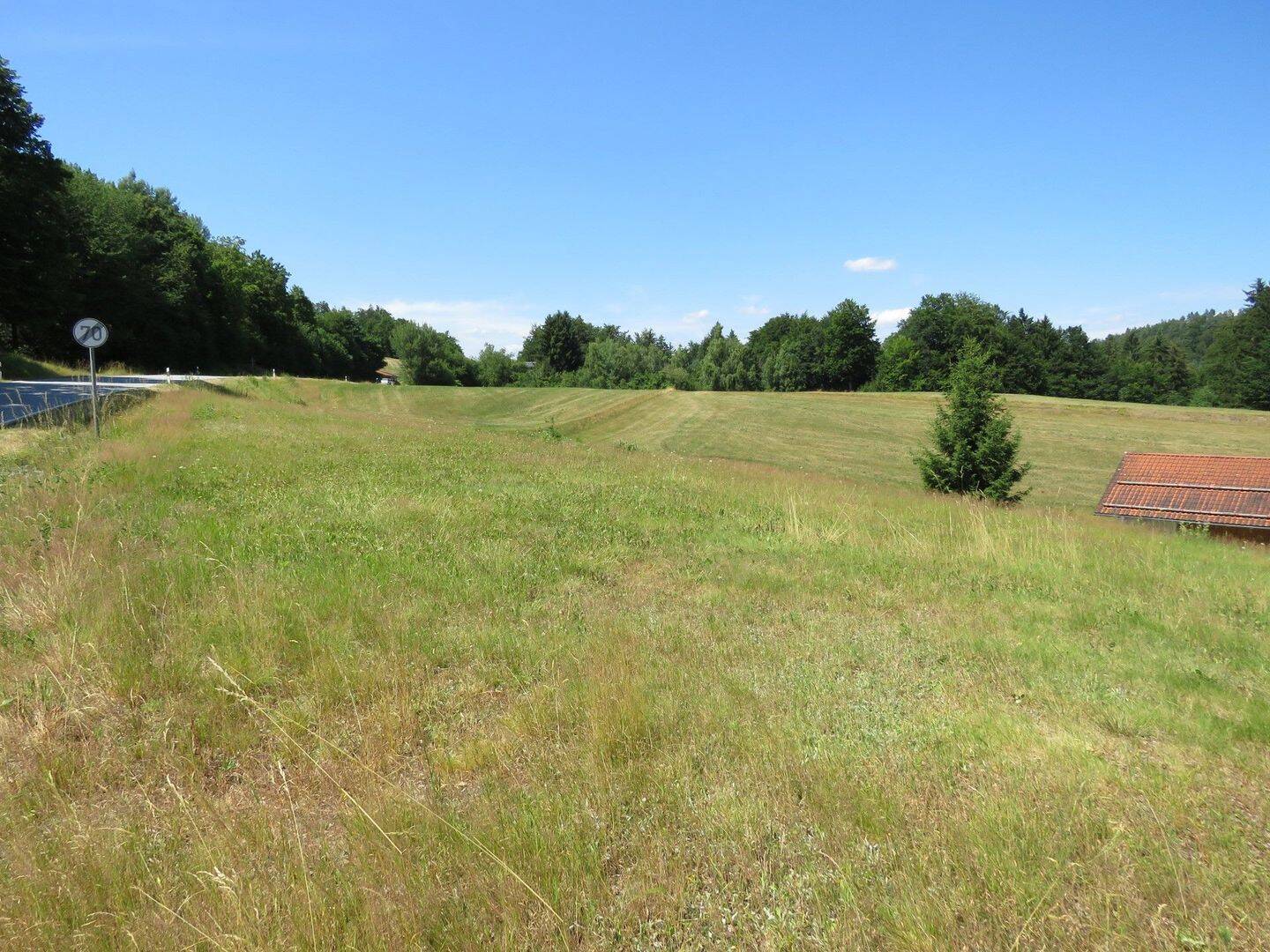 Baugrundstück im Außenbereich mit landwirtschaftlicher Fläche und Fernsicht Nähe Eging am See, 94169 Thurmansbang