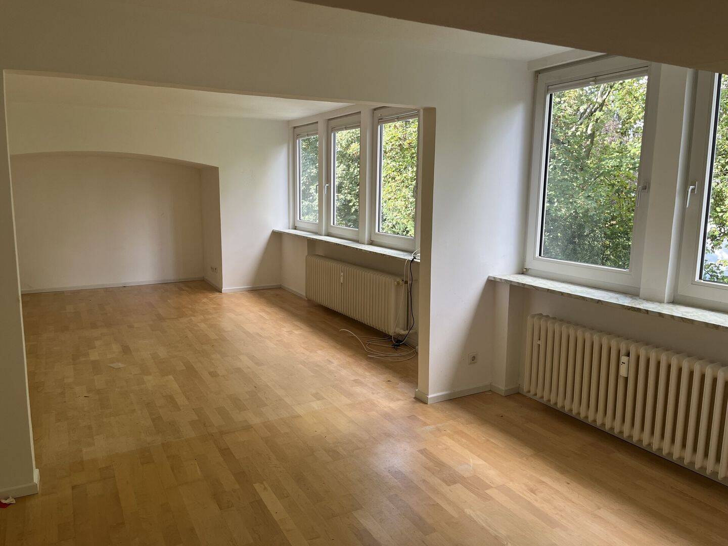Helle Dachgeschosswohnung in ruhiger Lage am Haumannplatz, 45147 Essen (Frohnhausen Holsterhausen Rüttenscheid)