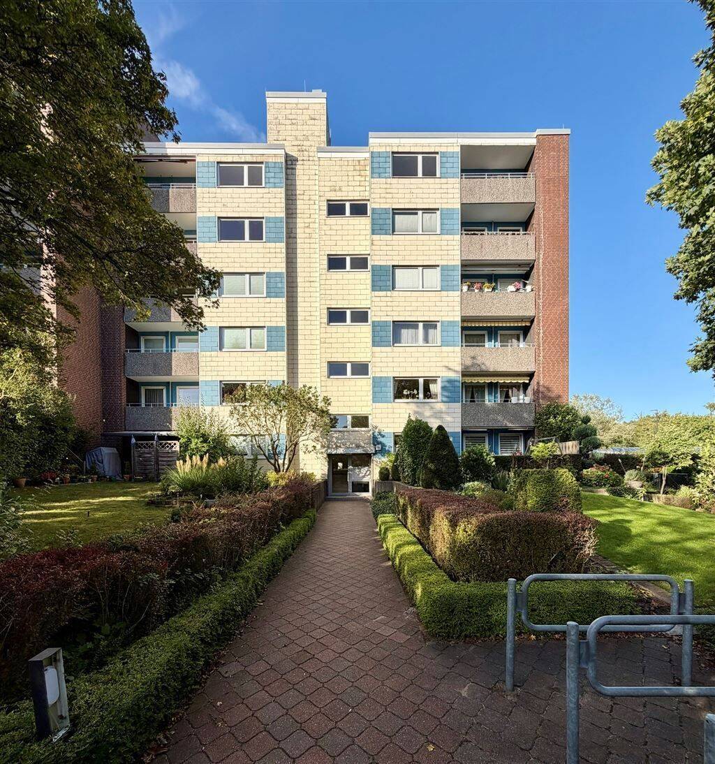 Bezugsfreie 3,5-Zimmer-Whg. mit Essbereich, Süd-Balkon u. Stellplatz // Kronshagen, 24119 Kronshagen
