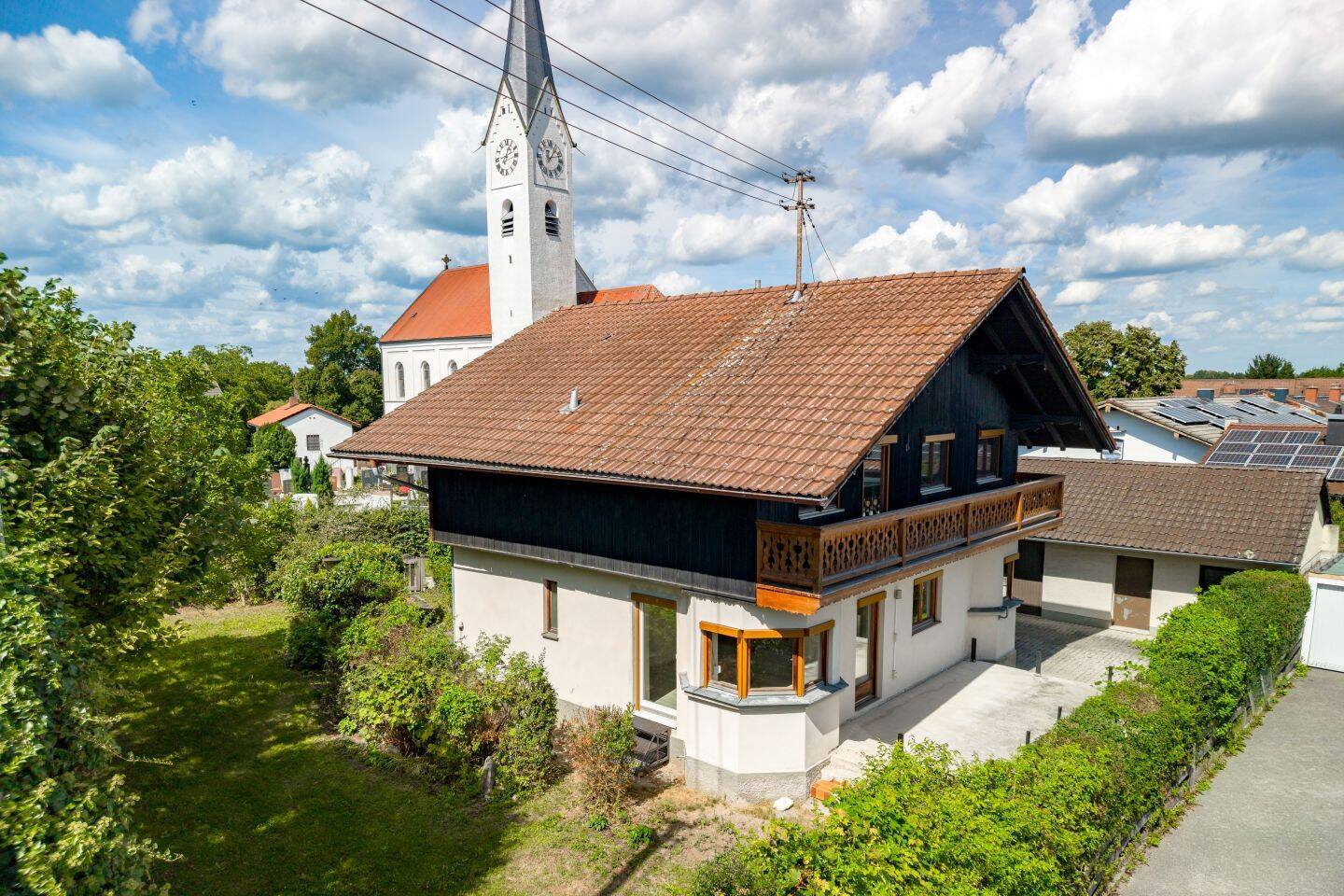 Attraktives Einfamilienhaus mit Ausbaureserve und vielen Nutzungsmöglichkeiten in Rosenheim-Pang, 83026 Rosenheim (Aising Happing Pang Süd)