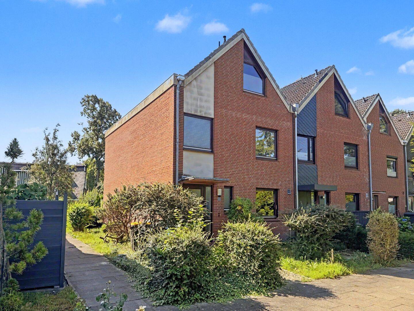Ihr Familien-Wohntraum in Elmshorn: großzügiges Reihenendhaus mit viel Gestaltungspotenzial, 25337 Elmshorn