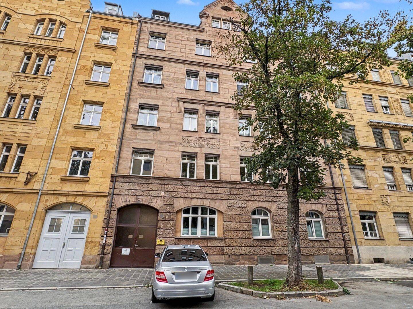 Gepflegte, denkmalgeschützte 5-Zimmer-Altbauwohnung in Nürnberg Rabus, 90459 Nürnberg