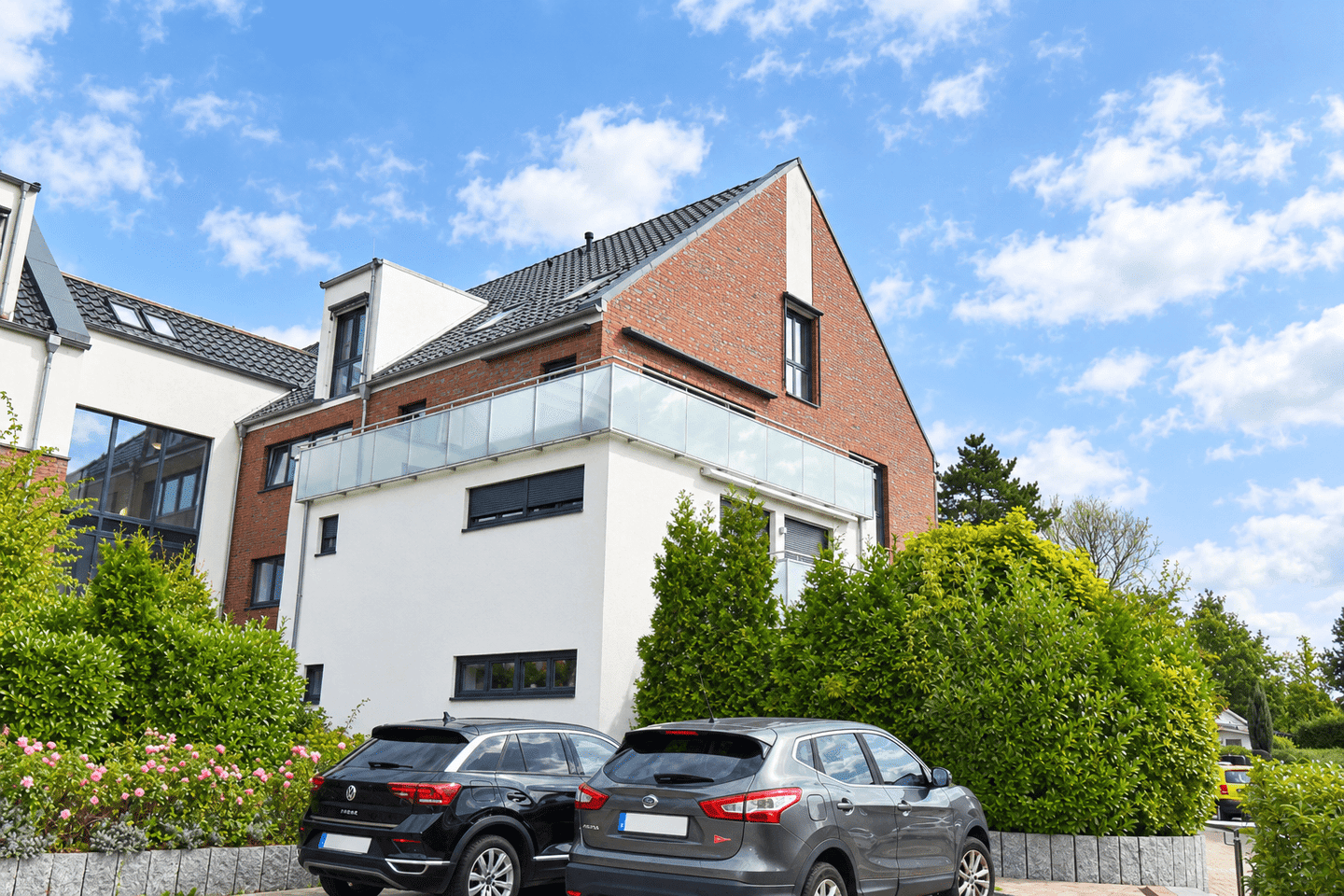 Wohnen auf zwei Ebenen: Moderne 3-Zimmer-Maisonette mit großer Terrasse, 22880 Wedel