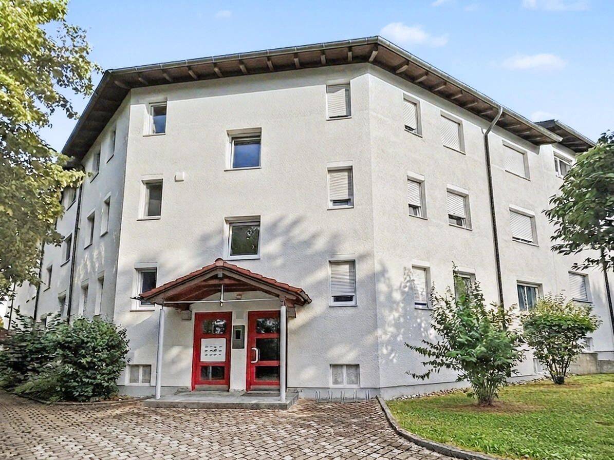 Pendler aufgepasst – bezugsfreie, lichtdurchflutete 3-Zimmer-Etagenwohnung in Mering, 86415 Mering