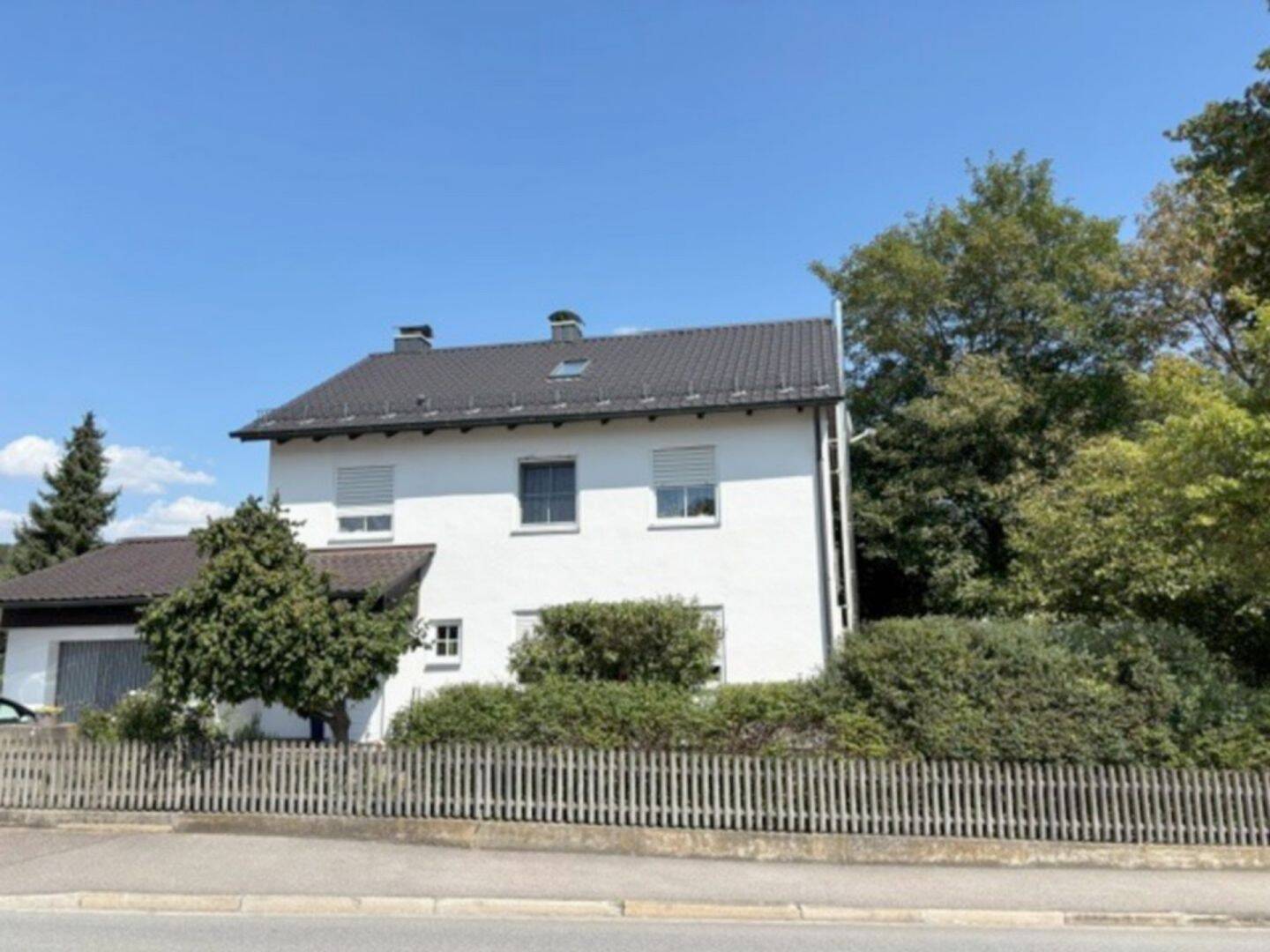 Saal a. d. Donau – Charmantes Einfamilienhaus mit großem Grundstück und gemütlichem Wohnambiente, 93342 Saal a.d. Donau (Saal)
