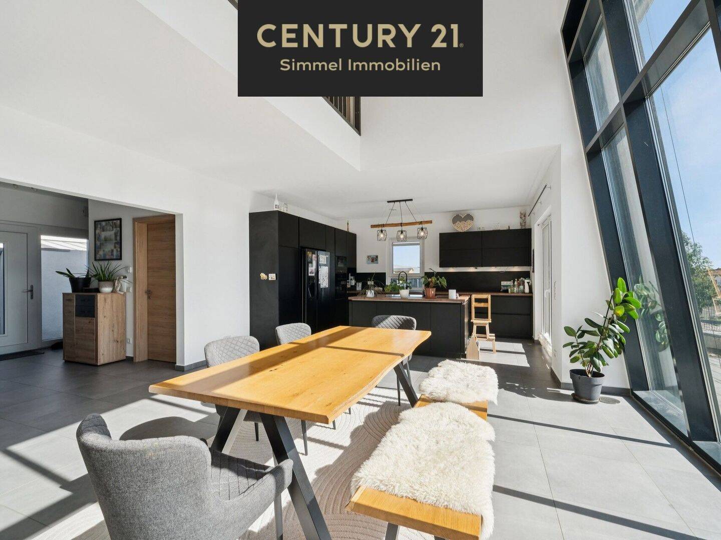 Modernes Einfamilienhaus mit hellen Räumen und hochwertigem Wohnkomfort, 93333 Neustadt a.d. Donau