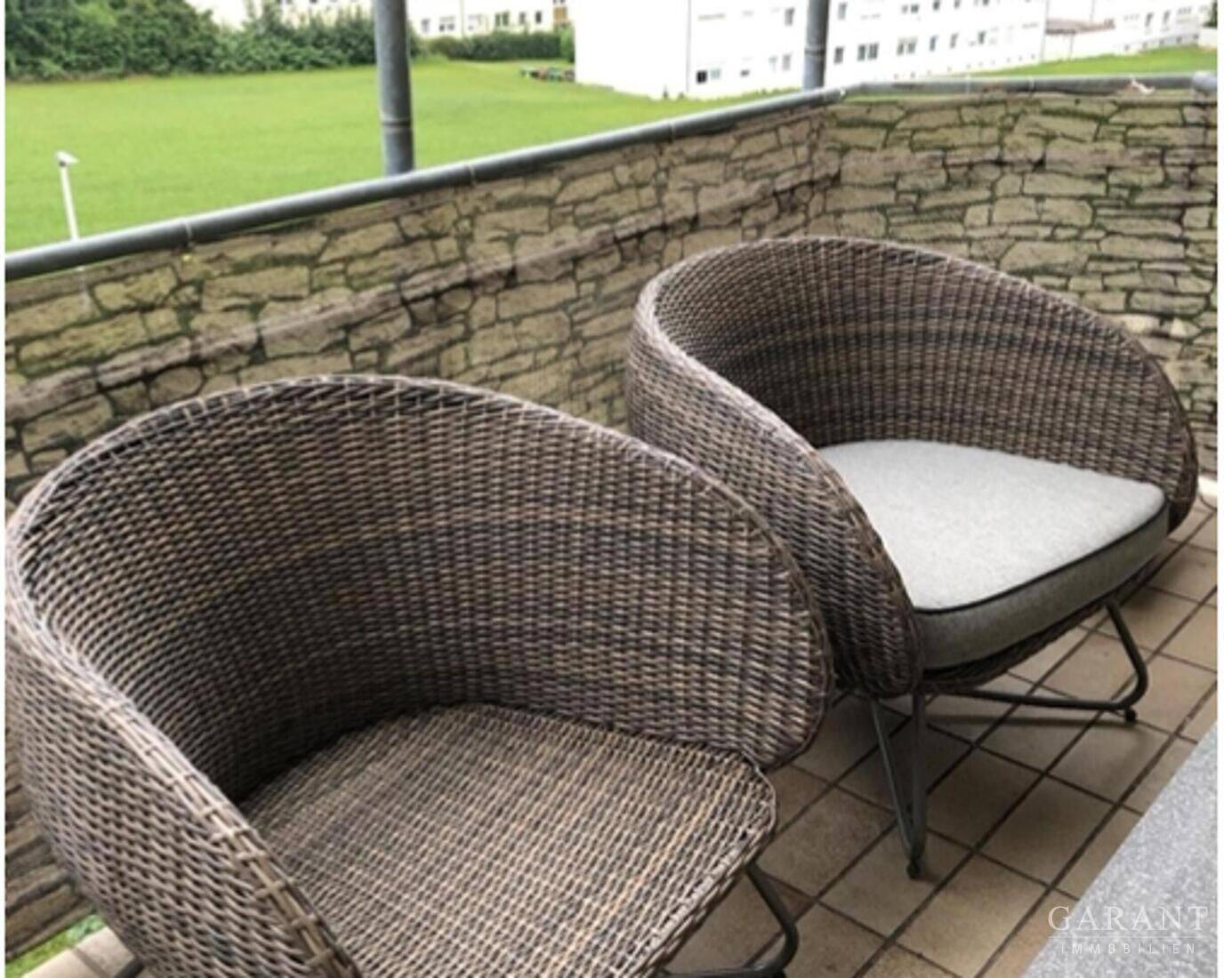 Wunderschöne 2,5 Zimmer-Wohnung mit Balkon im Öhringer Süden, 74613 Öhringen