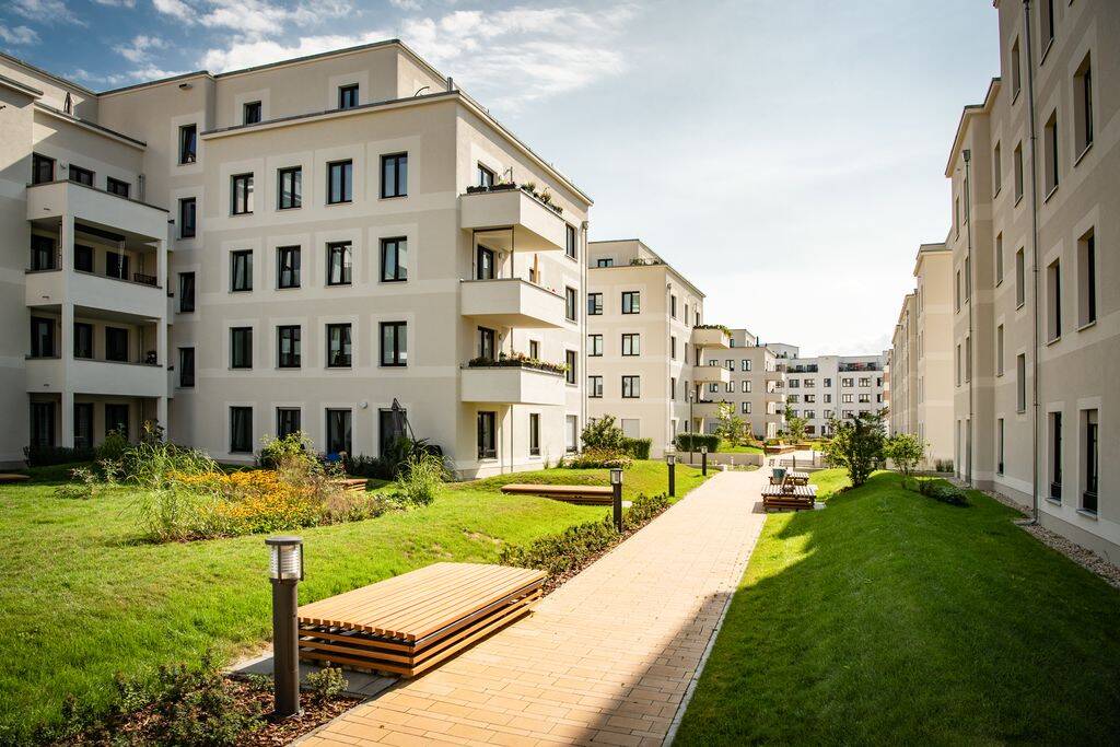 Exklusive 2-Zimmer-Wohnung im Dachgeschoss mit sonniger Südterrasse in Spandau, 13587 Berlin (Spandau Hakenfelde Kolonie Wannseeaten Siedl. Wohnsiedlung Hakenfelde)