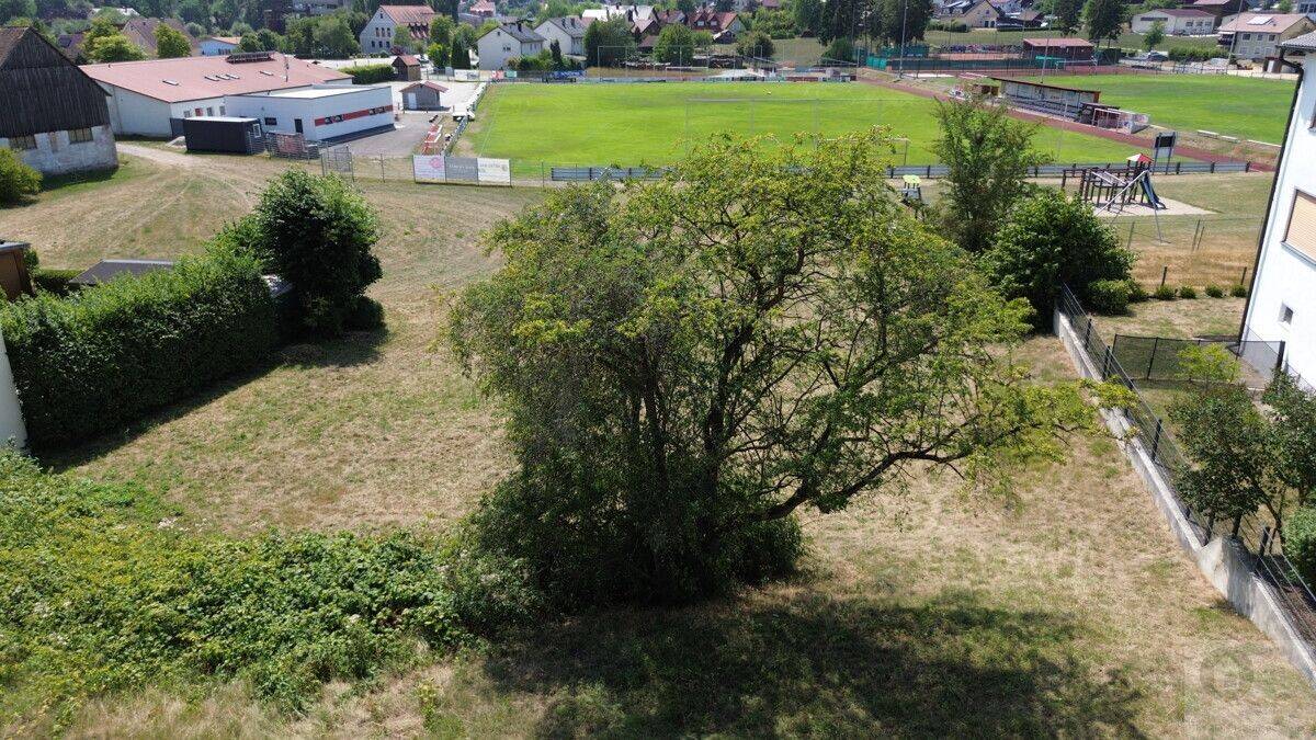 Bayern Kirchenthumbach – Bauplatz in Hanglage nahe Sport- und Freizeitgelände, 91281 Kirchenthumbach