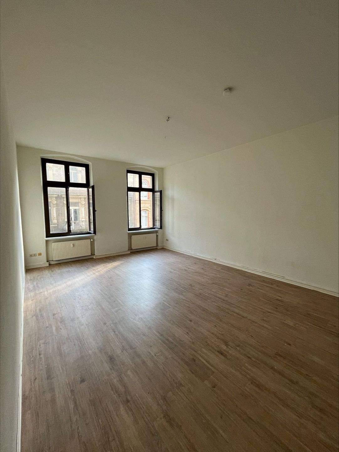 75 m² in Halles Innenstadt: sanierte 2-Zimmer-Wohnung, 6108 Halle (Saale) (Altstadt Giebichenstein Innenstadt Paulusviertel Saaleaue)