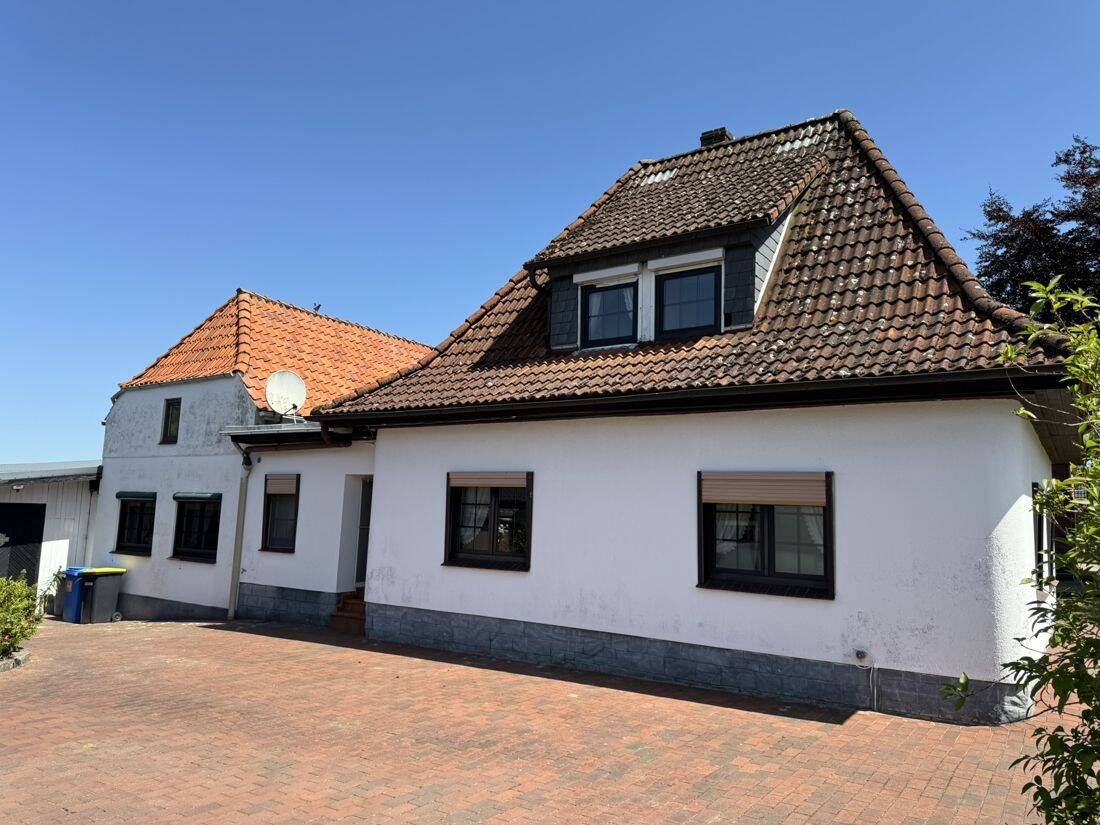 SOMMERANGEBOT: 30% unter Gutachten!  Großes Haus mit Werkstatt, Carport und Garten!, 25712 Hochdonn