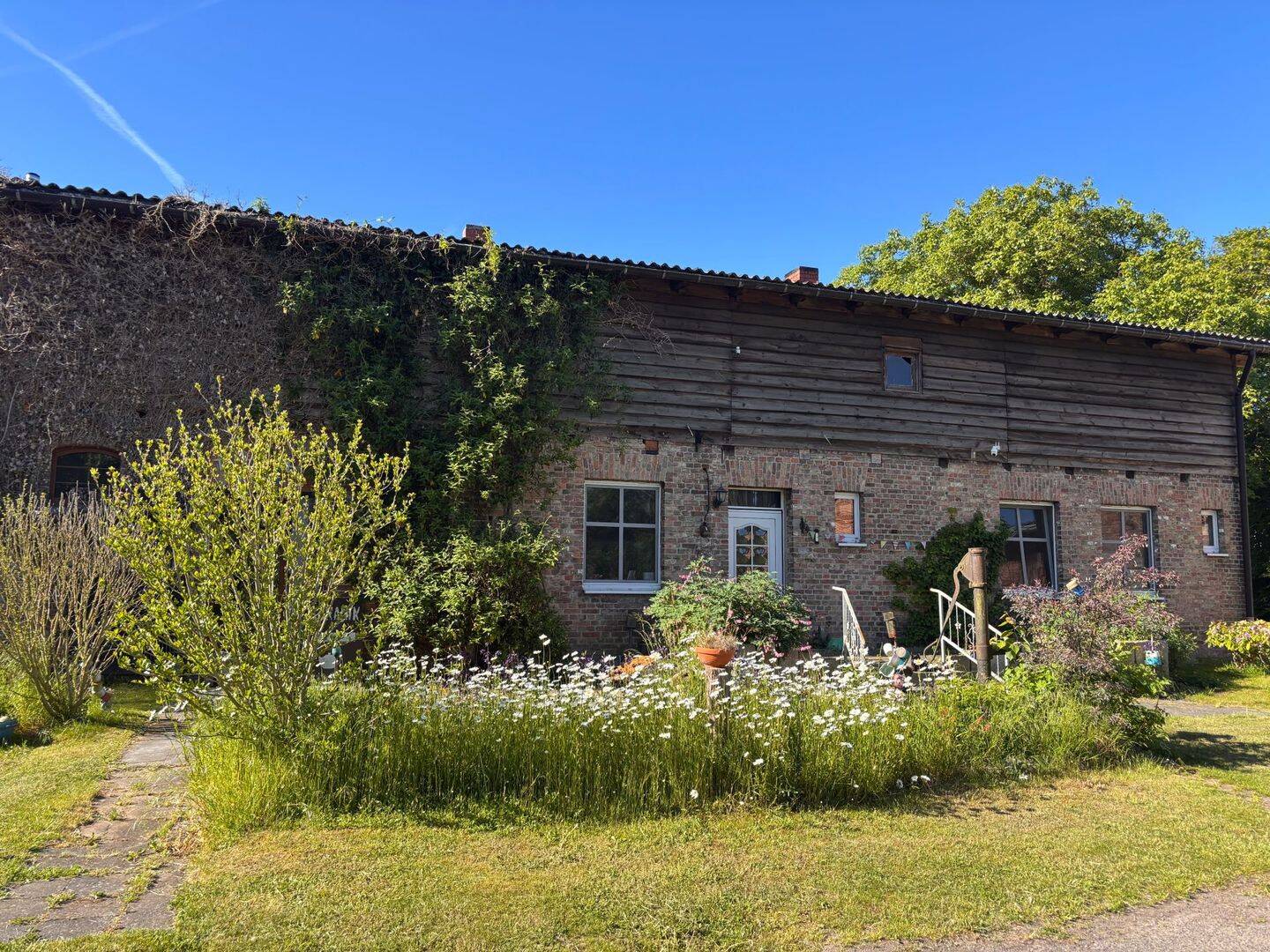Romantisches Landhaus auf großem Grundstück mit viel Potenzial in Liepen, 17391 Neetzow-Liepen