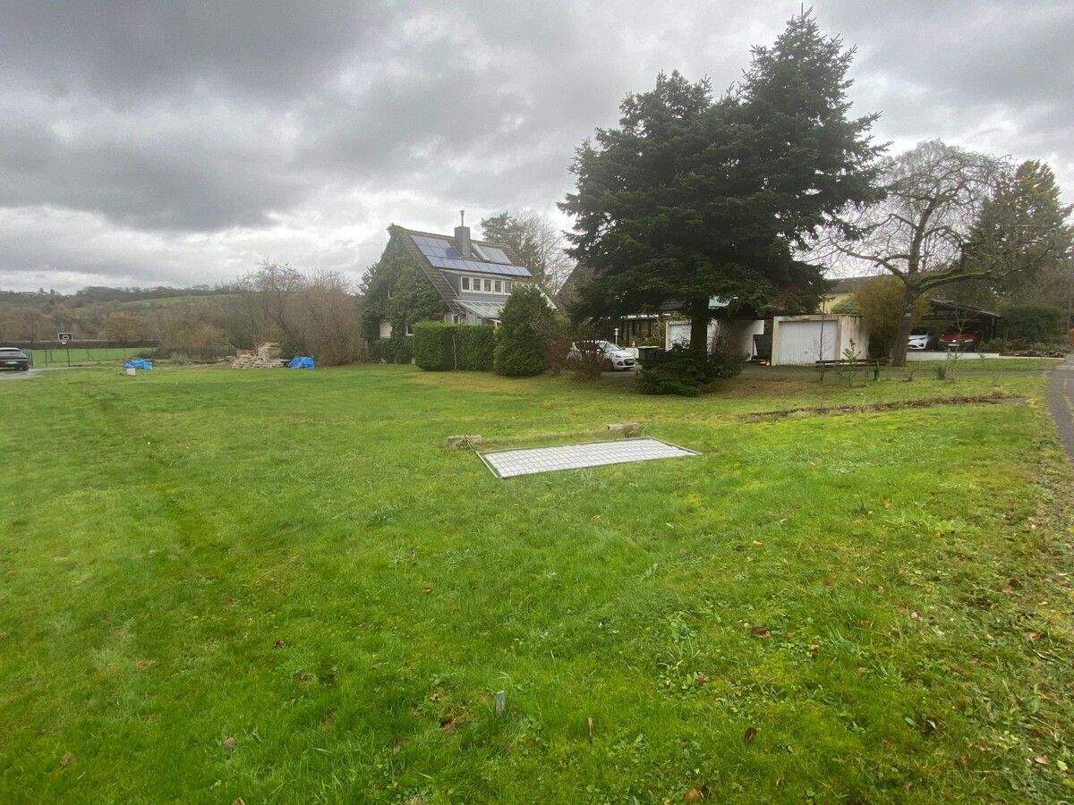 Dream Plot: 665 m² Bauland + 783 m² Grünland in begehrter Lage in Hennefe, 53773 Hennef (Sieg)
