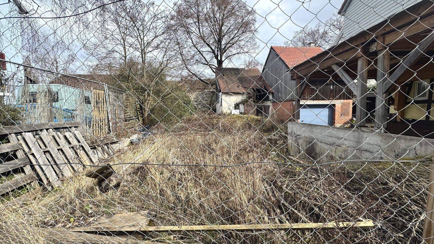 Baugrundstück für 2 Wohneinheiten – zentrale Lage in Sindelfingen, 71063 Sindelfingen