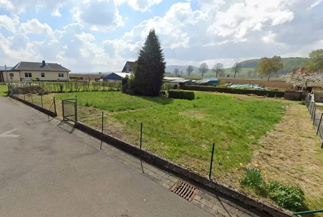 1 schöner Bauplatz ohne Bauträgerbindung, 37635 Lüerdissen