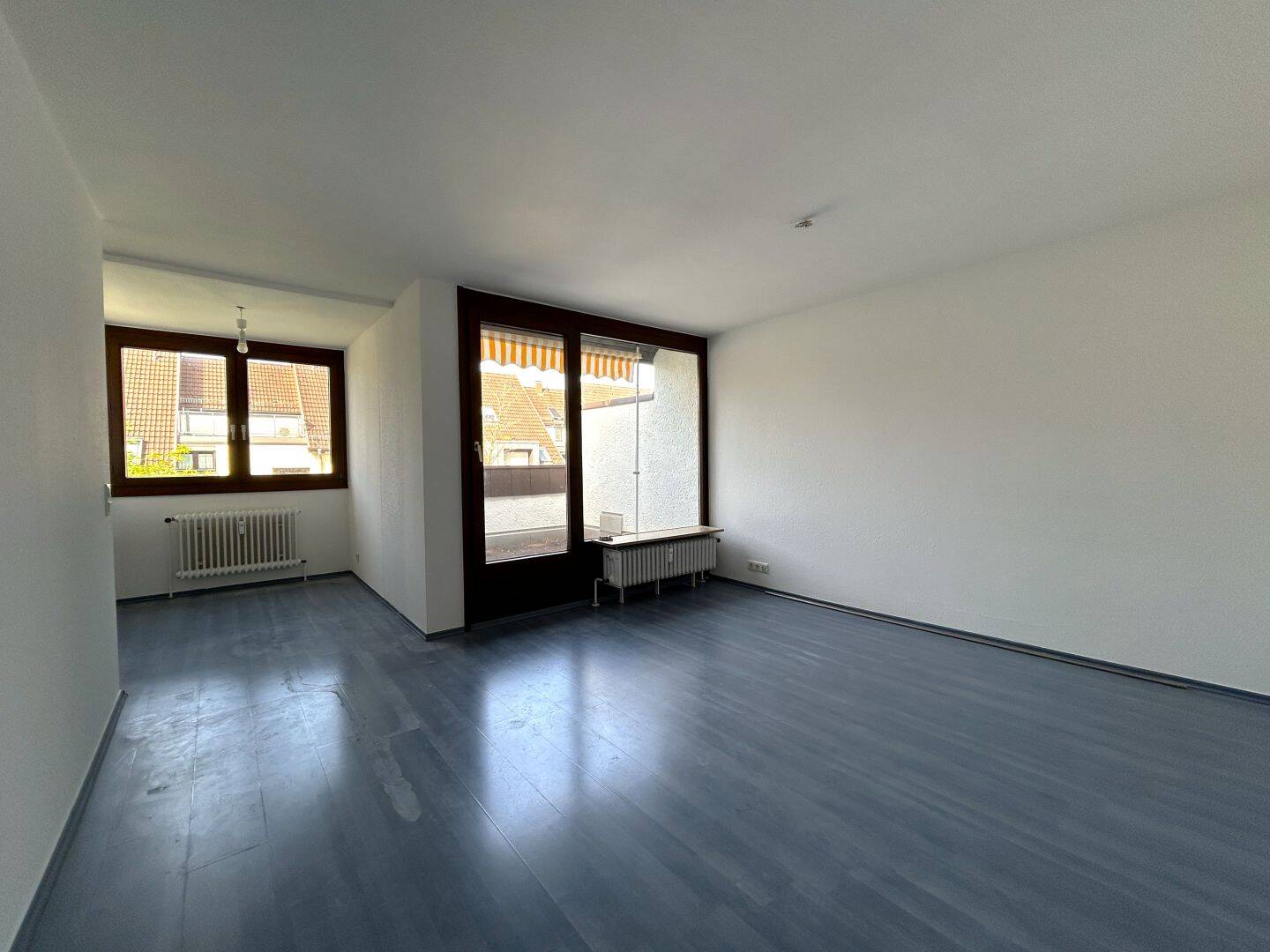 Schöne 2,5-Zimmer-Wohnung in Bad Cannstatt, 70374 Stuttgart (Bad Cannstatt Sommerrain)
