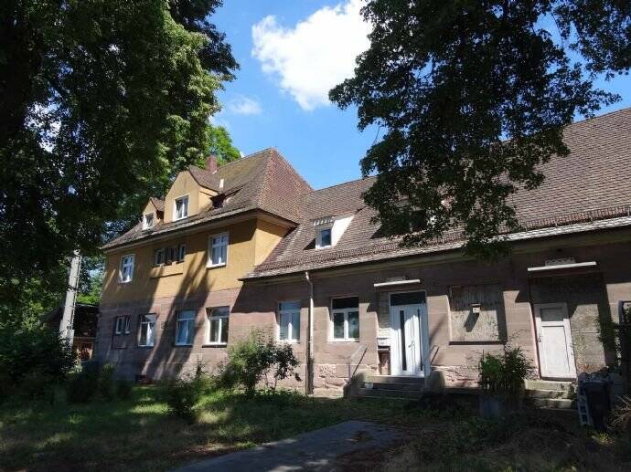 2-Zi-Wohnung, direkt an der S-Bahn, KfZ-Stellplatz, 90453 Nürnberg