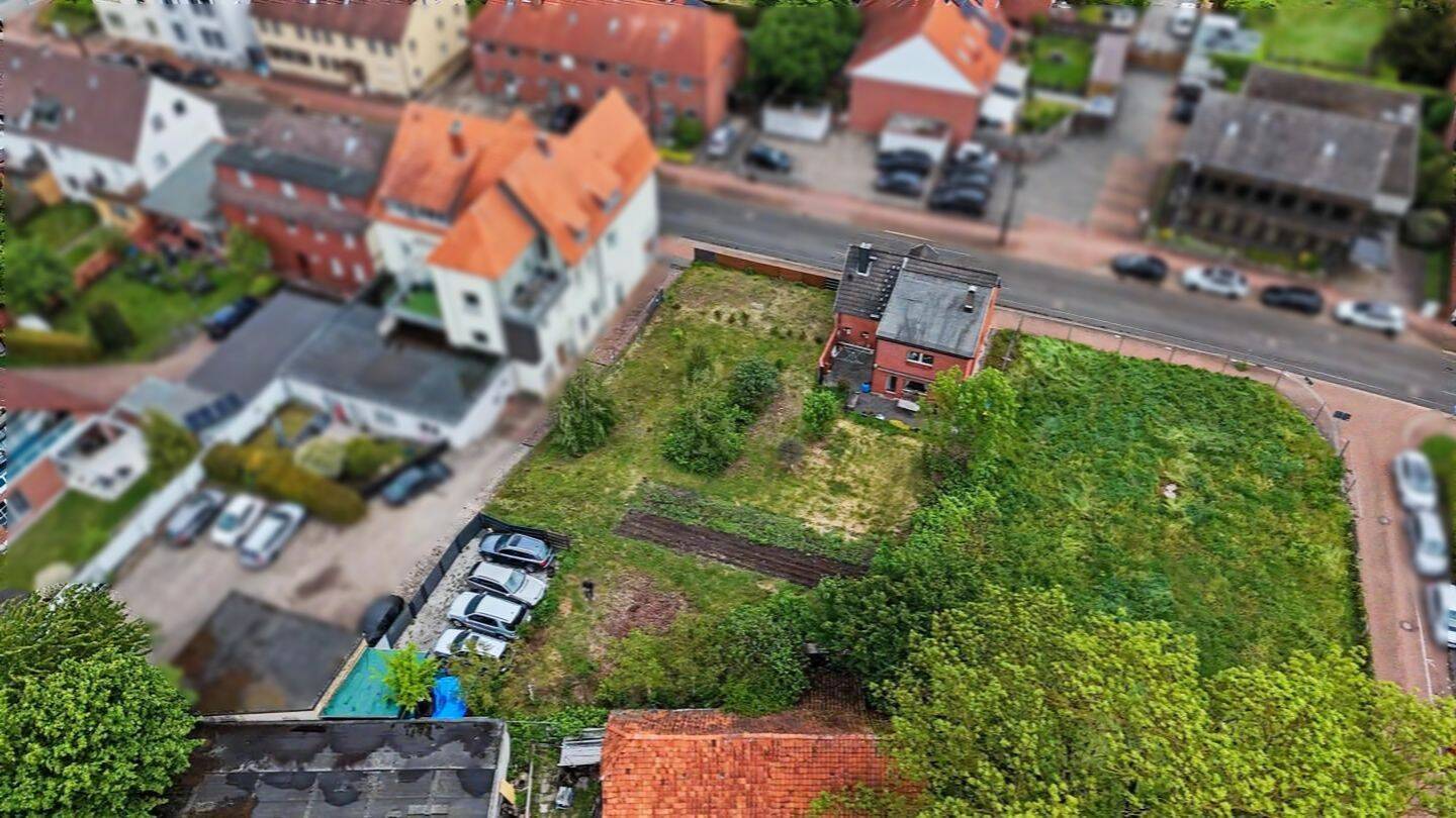 Entwicklungsgrundstück mit großflächiger Bebaubarkeit in bester Lage von Laatzen-Gleidingen, 30880 Laatzen