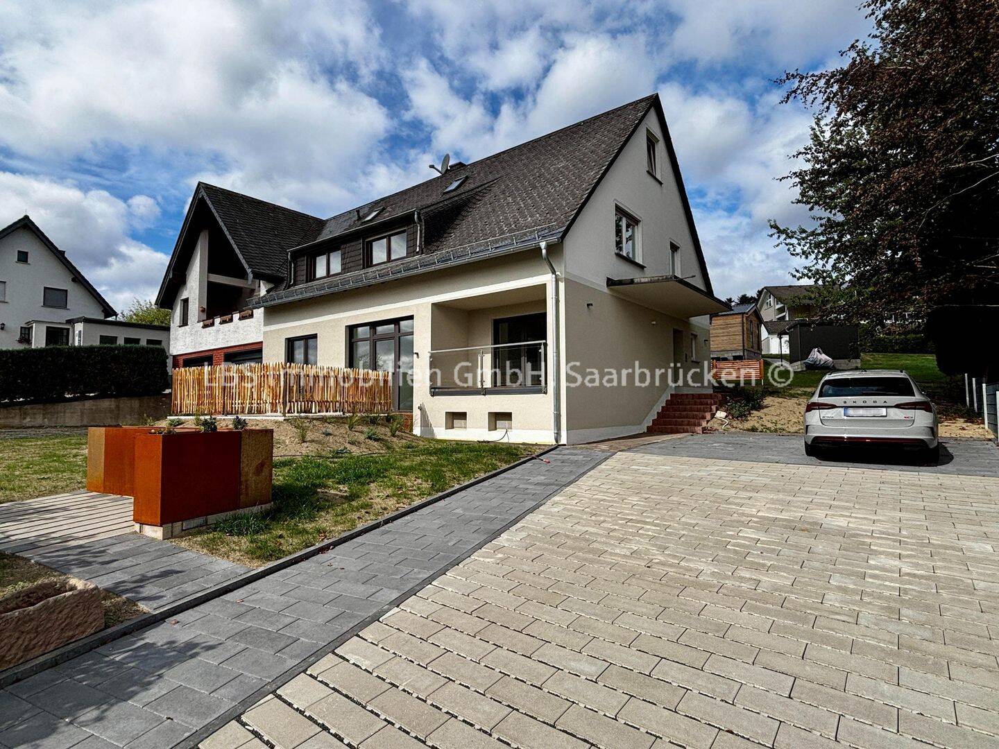 Sanierte Eigentumswohnung mit Weitblick und über 230 m², 54424 Thalfang