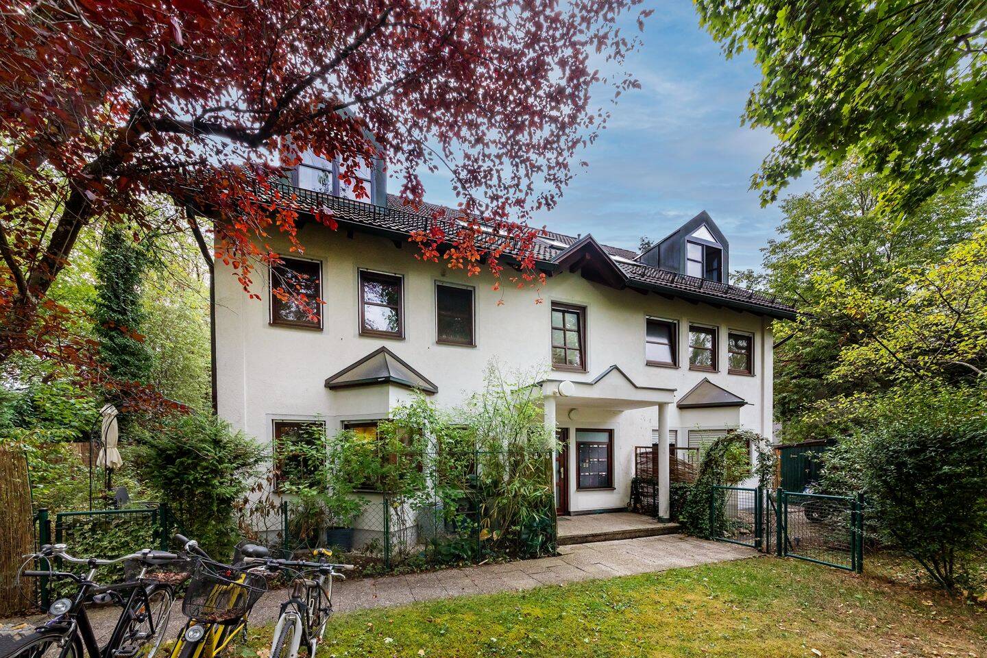 Bezugsfrei. Provisionsfrei. Viel Grün. 2 Zimmer in Trudering, 81827 München (Ramersdorf-Perlach Trudering-Riem)