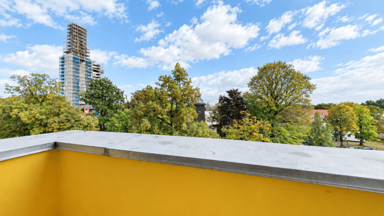Wohnen mit Weitblick – 2 Zimmer, Balkon, Aufzug & Tiefgarage Sofort bezugsfrei!, 12203 Berlin (Steglitz-Zehlendorf Lichterfelde)