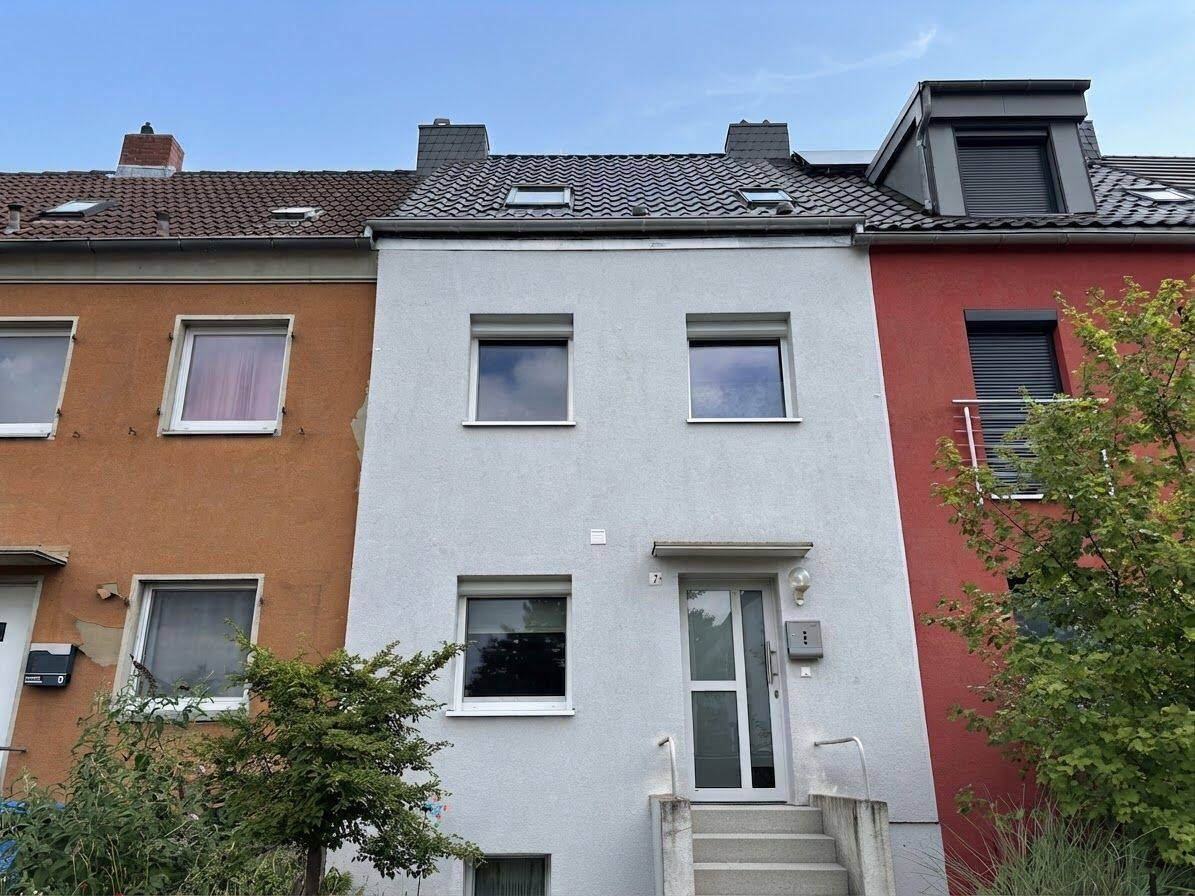 Renoviertes Reihenmittelhaus mit 5 Zimmern und Garten in der Nordstadt von Braunschweig, 38112 Braunschweig