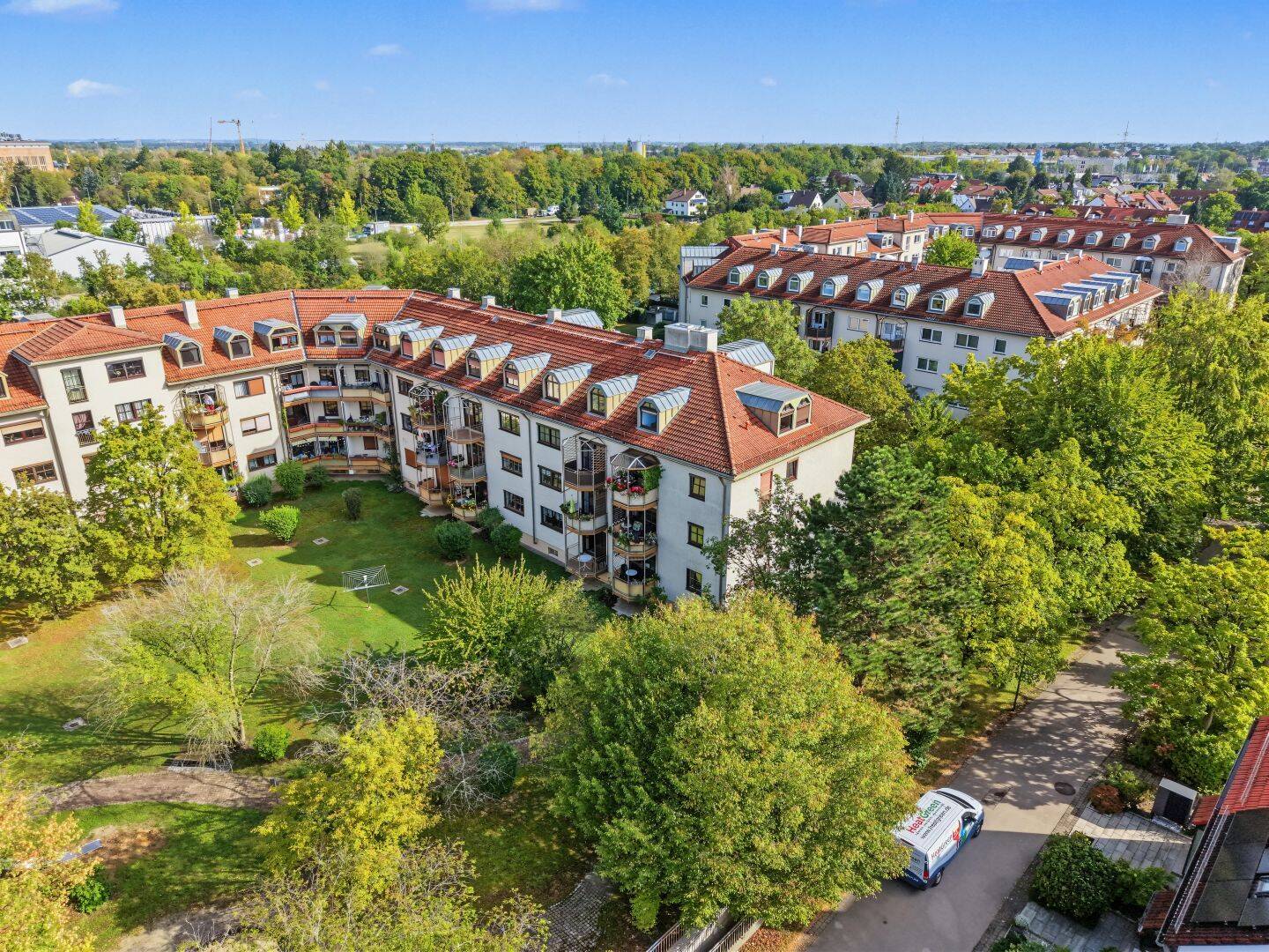 Attraktive 3-Zimmer-Wohnung mit Balkon und Erbbaurecht in München-Aubing, 81245 München (Aubing-Lochhausen-Langwied Pasing-Obermenzing)