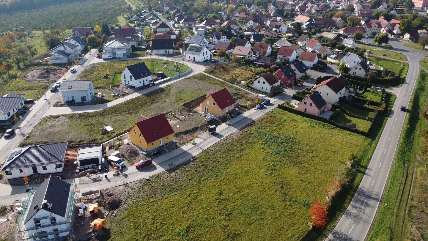 Kleines bezahlbares Grundstück im schönen Wohngebiet, 99100 Gierstädt