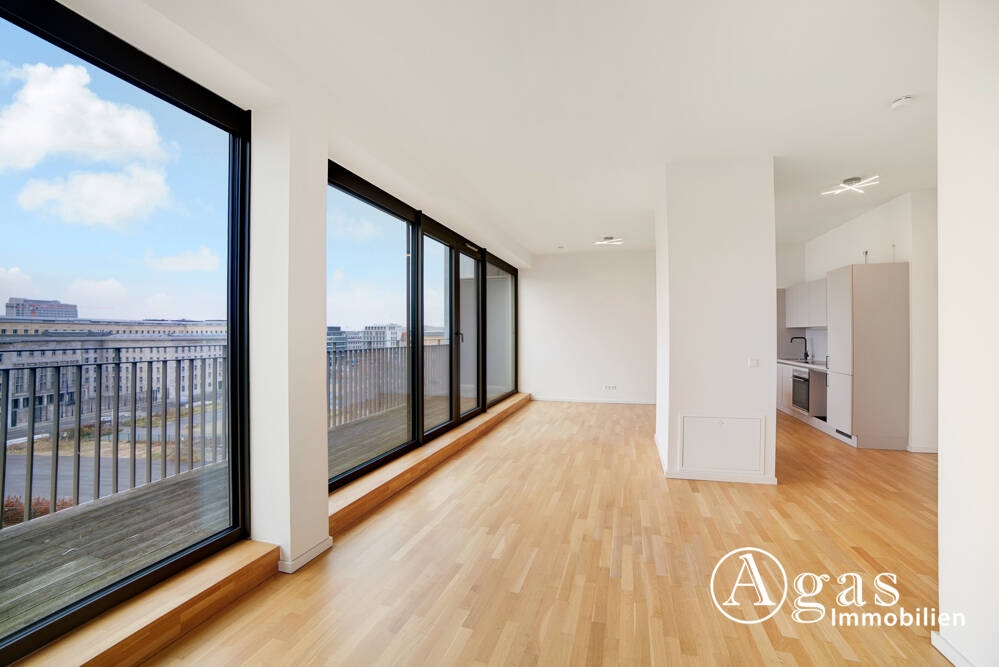 DACHGESCHOSS! Helle 2 Zimmer Dachgeschosswohnung mit ca. 77m², EBK und Luxus-Balkon in Berlin-Mitte, 10117 Berlin (Mitte)