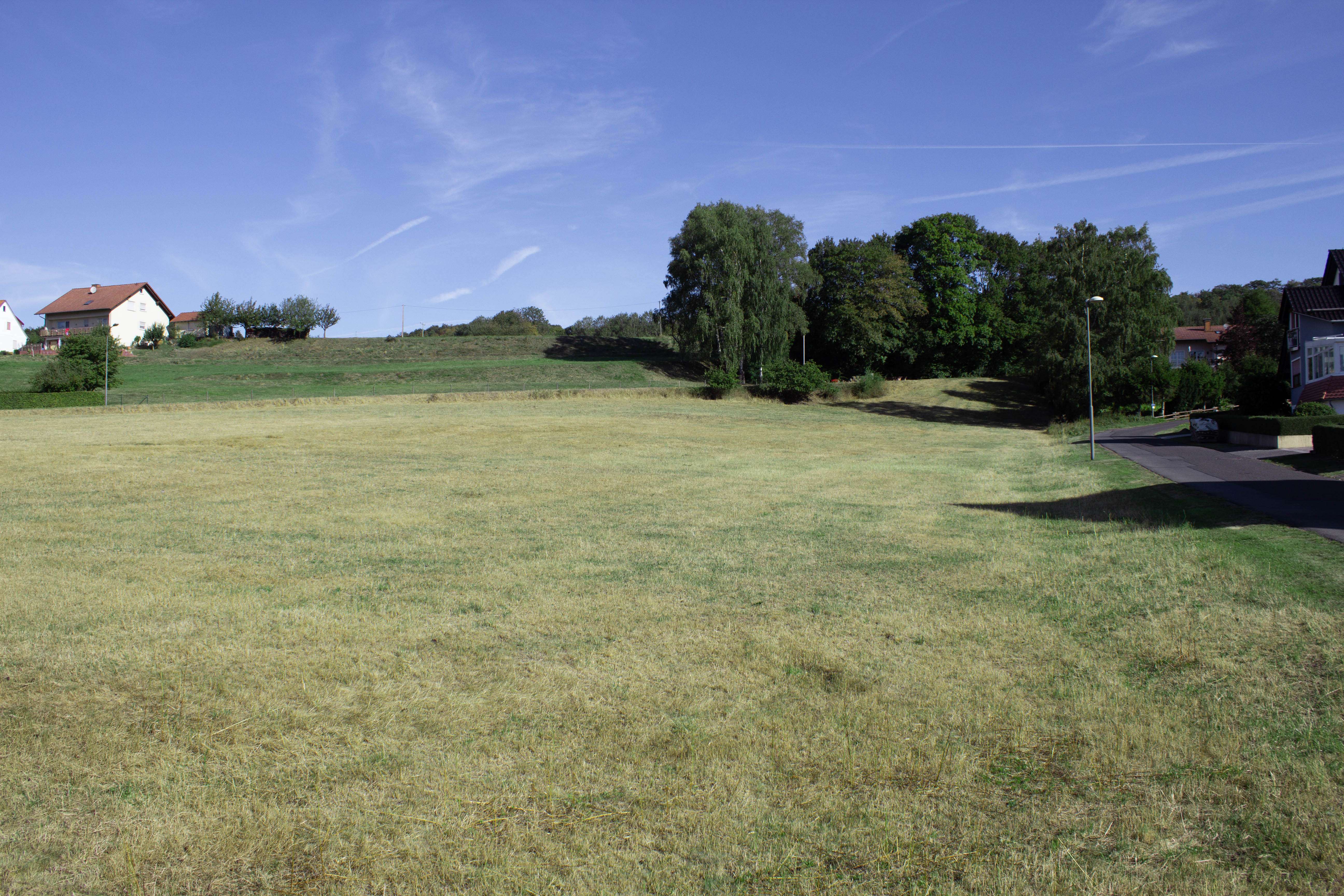 Großes Baugrundstück in ruhiger Lage mit schönem Ausblick ohne Bauträgerbindung, 36148 Kalbach